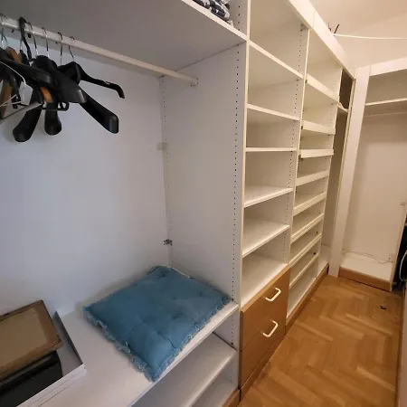 דירה Large With Wardrobe Space *